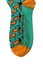 Load image into Gallery viewer, Stand Out Manchester Bee Socks
