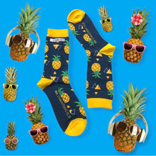 Load image into Gallery viewer, stand out pineapple funk socks
